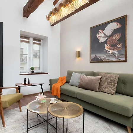 Functional & Modern Studio In The City Center Lodz Piotrkowska 37 By Heyrent *