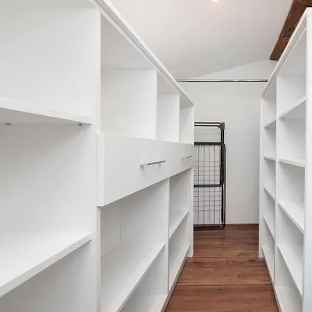 Functional & Modern Studio In The City Center Lodz Piotrkowska 37 By Heyrent Apartment